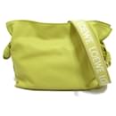 Loewe Flamenco Clutch Bolso de cuero A411FC1X838762 en excelente estado