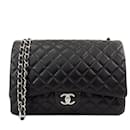 Borsa a Spalla Chanel Maxi Classic in Pelle di Agnello Nera con Doppio Patta