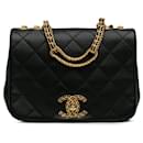 Schultertasche Black Chanel aus gestepptem Lammleder On and On Flap