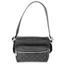 Messenger esterno in tela Taigarama e Monogram Eclipse nera Louis Vuitton