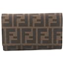 Cartera Fendi Zucca Trifold de lona, cartera corta 8M0011 en excelente estado