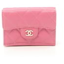 Carteira curta de couro Chanel Classic Small Flap AP0230 em muito bom estado