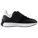 Sprint Runner Sneakers - Alexander McQueen - Leather - Black - Alexander Mcqueen