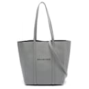 Sac fourre-tout en cuir Balenciaga Everyday Tote XS 551810D6W2N en très bon état