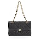 Chanel Matelasse Two-Tone Double Flap Bag Leather Shoulder Bag 2827317 in Very Good Condition