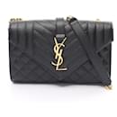 Yves Saint Laurent Envelope Shoulder Bag Leather Shoulder Bag in Excellent condition