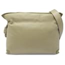 Loewe Flamenco Clutch Medium Schultertasche aus Leder A411FC1X679584 in Gutem Zustand