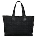 Chanel Nylon Leder Neue Reiselinie Tote MM A15991 in sehr gutem zustand