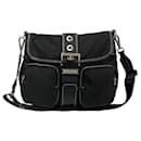 Prada Saffiano Leder Nylon Schultertasche, Leder Schultertasche 47894 in sehr gutem Zustand