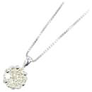 K18WG White Gold Diamond Flower Motif Necklace in Excellent Condition - & Other Stories