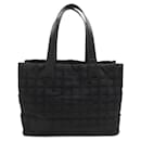 Chanel New Travel Line Tote Bag MM Canvas Tote Bag A15991 in Very Good Condition