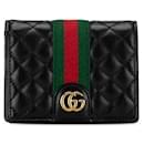 Carteira bifold de couro acolchoado Gucci GG Marmont 536453 em muito bom estado