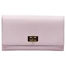 Portefeuille long en cuir Fendi Peekaboo 8M0427 Rose Or en bon état