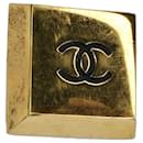 Square Vintage Chanel SINGLE earring 2 CC 6