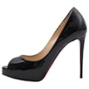 Christian Louboutin Sapatos Peep Toe Verniz Preto Very Prive Tamanho 37,5