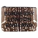 Bolsa de mão de couro impressa Burberry em ótimo estado 8015103