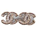 Boucles d'oreilles CC A13C Logo GHW classiques en cristal avec boîte et étiquettes - Chanel