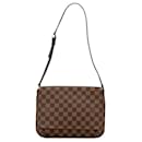 Bolsa de ombro Musette Tango com alça curta em Damier Ebene Louis Vuitton marrom