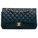 Sac à épaule Blue Chanel Medium Classic en cuir d'agneau à double rabat