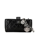 Bolsa de ombro Chanel Matelassé Coco Mark em couro de cordeiro preto