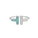 Bague Tiffany T Wire en or blanc 18K avec diamant et turquoise - Tiffany & Co