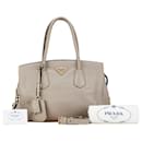 Borsa Prada Saffiano Triangle Plate - BN2769 in pelle greige