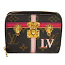 Porta-moedas Monogram Louis Vuitton - Estojo Zippy em Pivoine