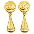 Boucles d'oreilles clips en plaqué or Chanel Coco Mark