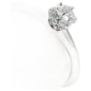 Anillo de diamante solitario Tiffany & Co. con borde afilado