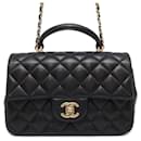 Chanel Matelassé Mini Schultertasche