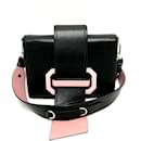 Bolso de hombro de cuero negro Prada 1BD067