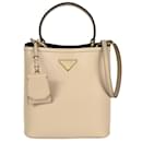 Prada Saffiano Panier Handtasche in Pink Beige