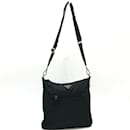 Schultertasche aus schwarzem Stoff Prada BT0715