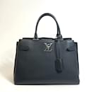 Schwarze Lederhandtasche Louis Vuitton M53730