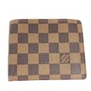 Louis Vuitton N60011 Damier Compact Wallet