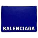 Bolso clutch de cuero graneado azul Balenciaga