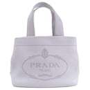 Graue Lederhandtasche von Prada