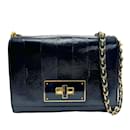 Fendi Claudia Mini Vernice Schultertasche aus Lackleder