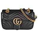 Gucci GG Marmont Gepolsterte Schultertasche