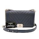 Borsa Chanel Boy Chanel V-Stitch