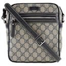 Bolsa de Ombro Gucci GG Plus