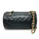 Bolso de hombro de cuero negro Chanel