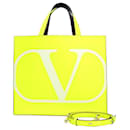 Bolsa de Ombro Valentino V em Amarelo