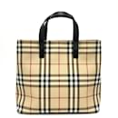 Burberry Karotasche