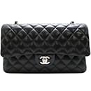 Bolso de hombro Chanel Seal Matelassé con cadena