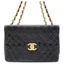 Bolsa de Ombro Matelassé Chanel