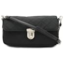 Prada gesteppte Nylon-Leder Schultertasche