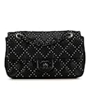 Chanel Matelassé Stud Chain Schultertasche