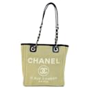 Borsa Tote Deauville di Chanel