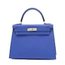 Sac à main Hermes Kelly 28 en bleu électrique - Hermès